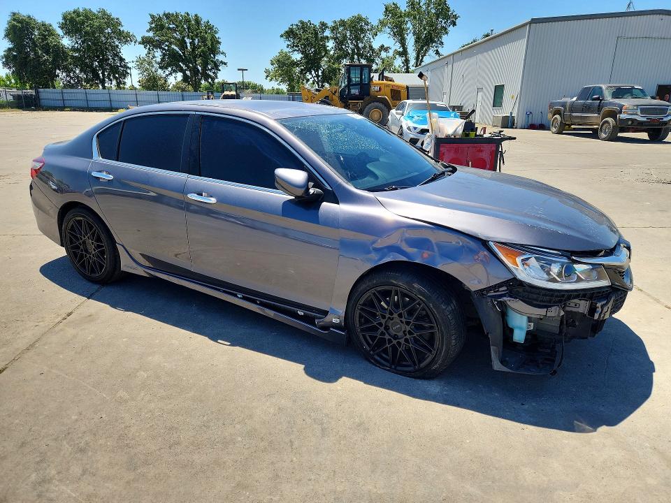 Продаж на аукціоні авто 2017 Honda Accord, vin: 1HGCR2F14HA302168, номер лоту: 52877396