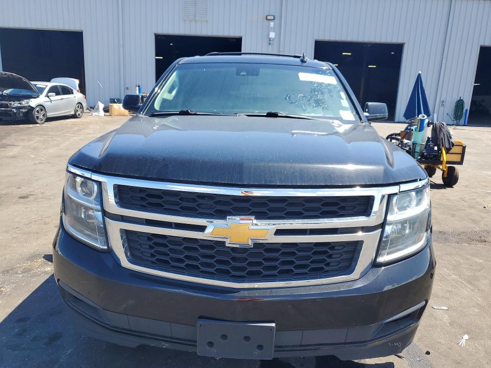 2018 Chevrolet Suburban მანქანა იყიდება აუქციონზე, vin: 1GNSKHKC5JR253389, აუქციონის ნომერი: 54603906