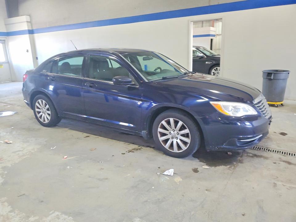 53568636 :رقم المزاد ، 1C3BC1FG2BN525419 vin ، 2011 Chrysler 200 مزاد بيع