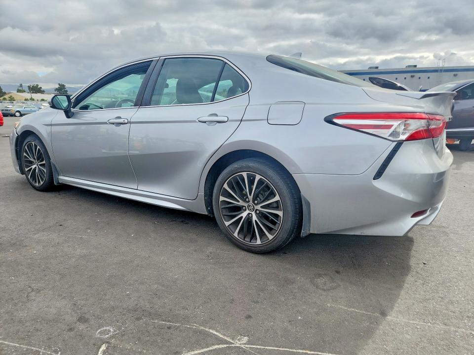 Продаж на аукціоні авто 2020 Toyota Camry, vin: 4T1G11AKXLU924150, номер лоту: 54825206
