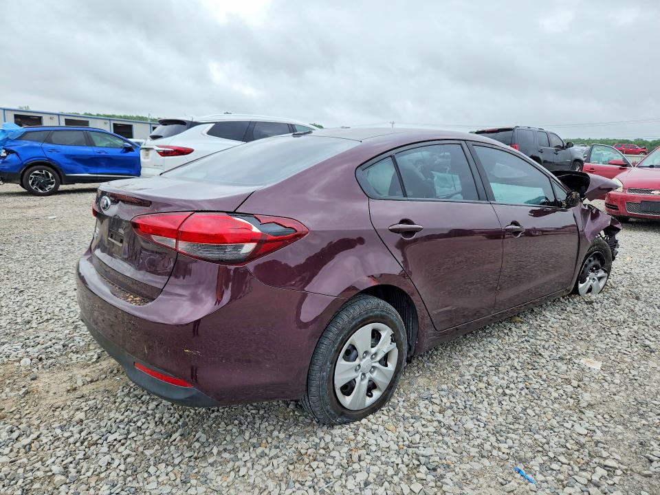 2018 Kia Forte მანქანა იყიდება აუქციონზე, vin: 3KPFK4A79JE228191, აუქციონის ნომერი: 52495776