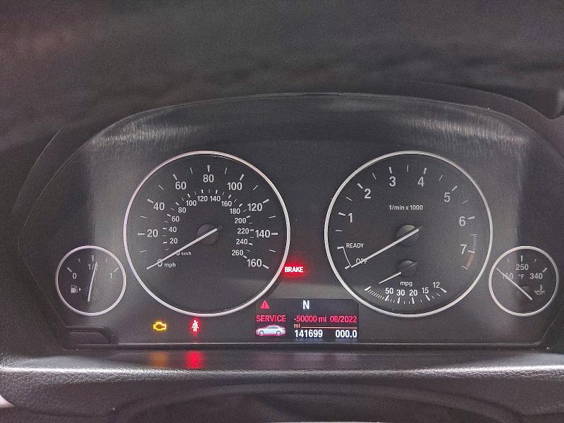 51572596 :رقم المزاد ، WBA3B1G51ENS77634 vin ، 2014 Bmw 320 مزاد بيع