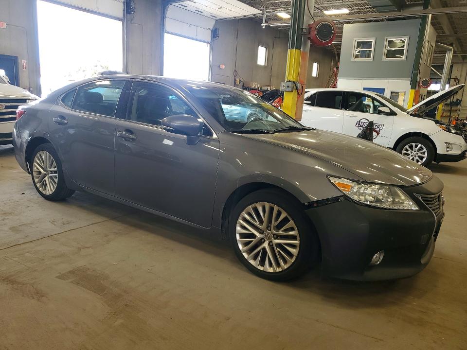 53198346 :رقم المزاد ، JTHBK1GG2E2138287 vin ، 2014 Lexus Es مزاد بيع