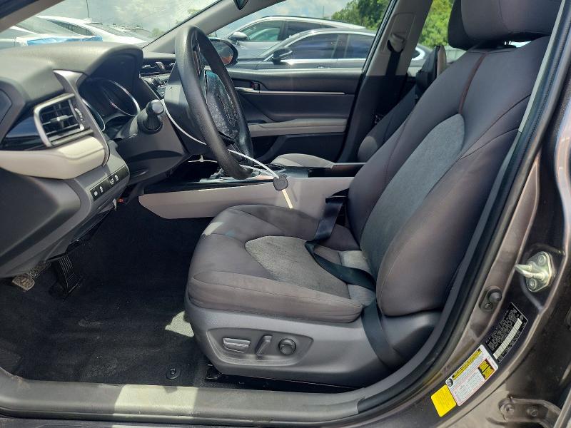 54198856 :رقم المزاد ، 4T1C11AK0LU942350 vin ، 2020 Toyota Camry مزاد بيع