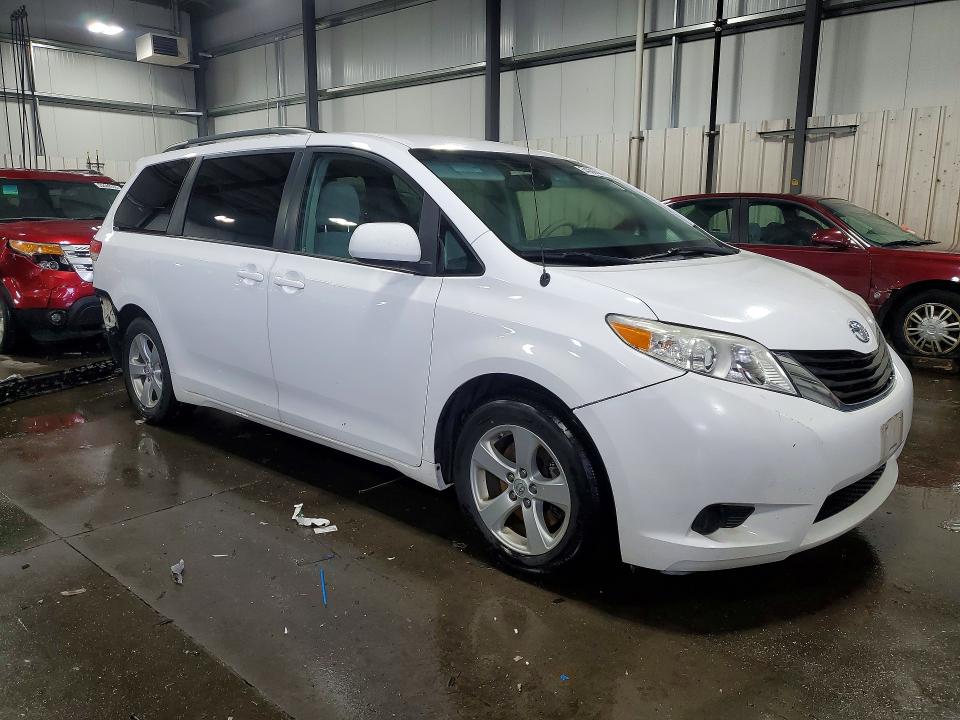 Aukcja sprzedaży 2014 Toyota Sienna, vin: 5TDKK3DC5ES519624, numer aukcji: 54088686