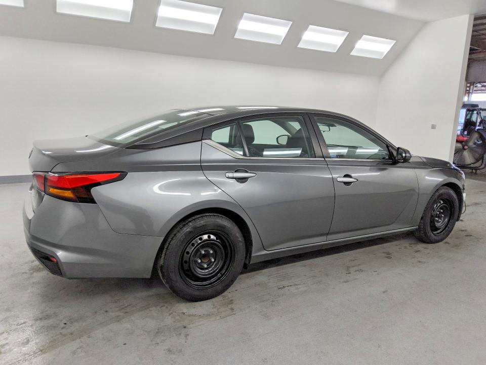 54881346 :رقم المزاد ، 1N4BL4BV9PN376604 vin ، 2023 Nissan Altima مزاد بيع