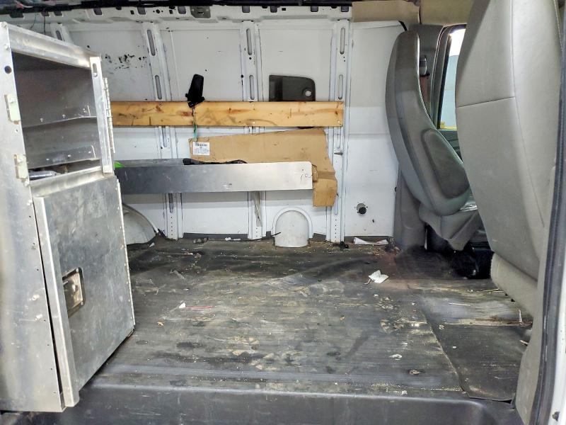 54846836 :رقم المزاد ، 1GCWGFCF6F1147077 vin ، 2015 Chevrolet Express G2500 مزاد بيع