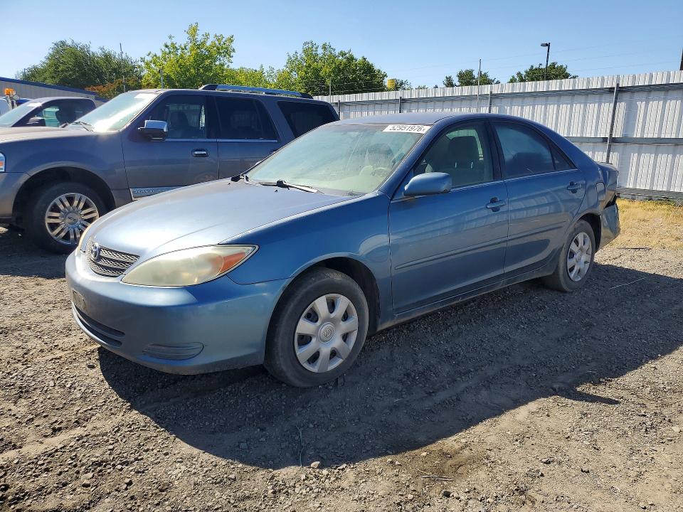 52951976 :رقم المزاد ، 4T1BE32K54U813533 vin ، 2004 Toyota Camry مزاد بيع
