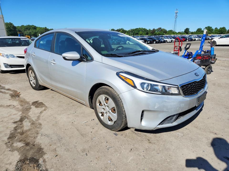 55529966 :رقم المزاد ، 3KPFK4A79JE270778 vin ، 2018 Kia Forte مزاد بيع