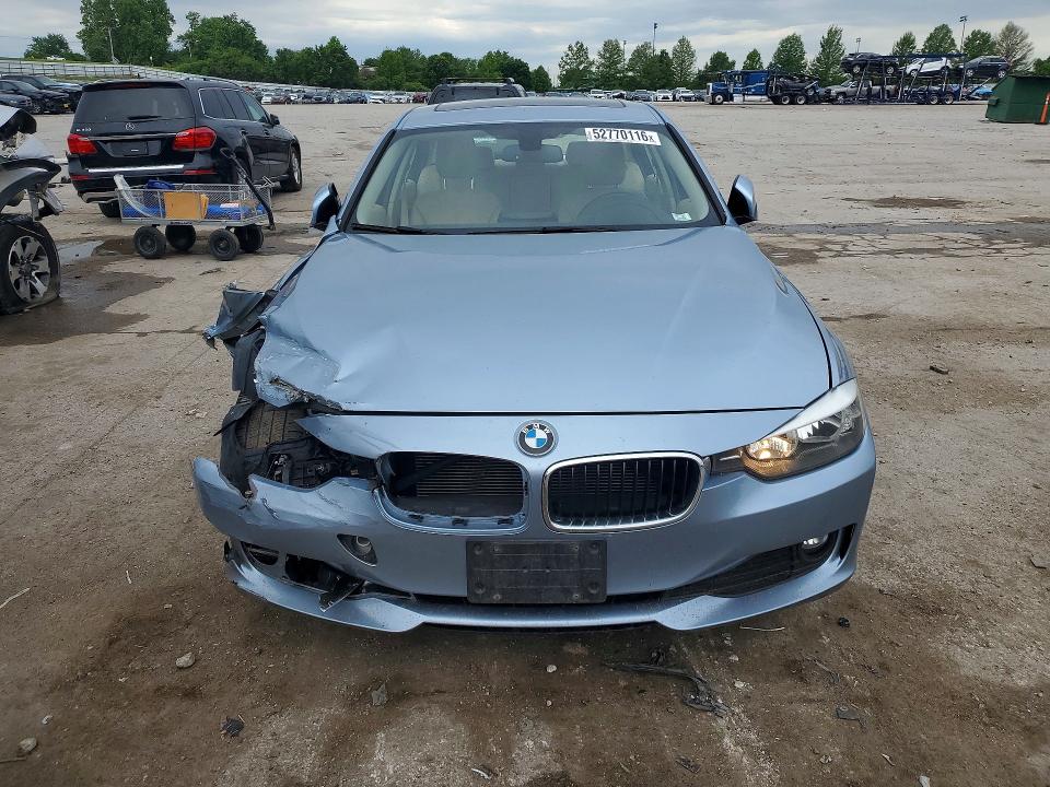 52770116 :رقم المزاد ، WBA3B1G54ENS77501 vin ، 2014 Bmw 320 مزاد بيع