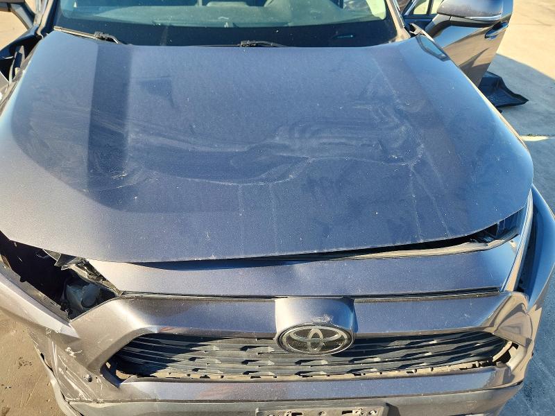 Продажа на аукционе авто 2021 Toyota Rav4, vin: 2T3W1RFV1MW106103, номер лота: 53327686