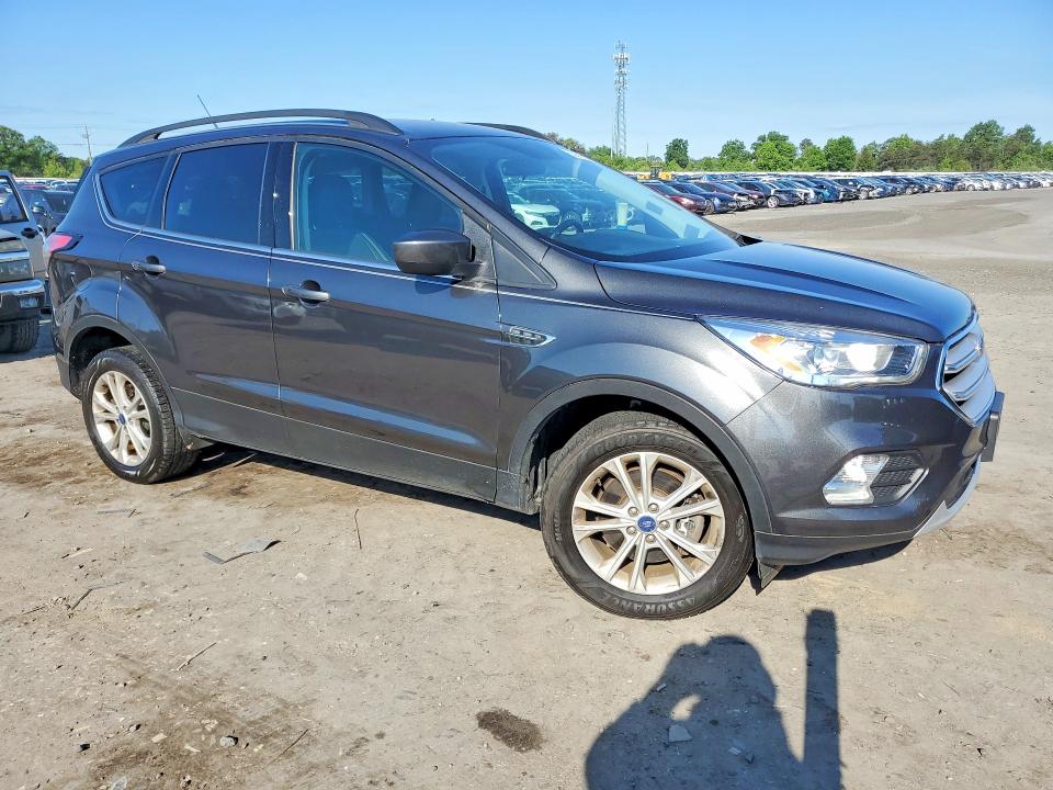 Продажа на аукционе авто 2018 Ford Escape, vin: 1FMCU9HD6JUC04692, номер лота: 53873316