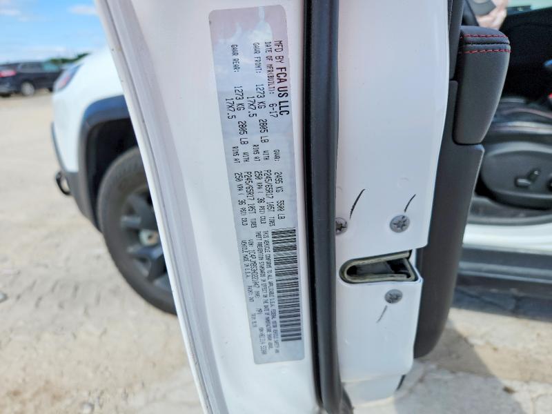52764666 :رقم المزاد ، 1C4PJMBS3HD221047 vin ، 2017 Jeep Cherokee مزاد بيع