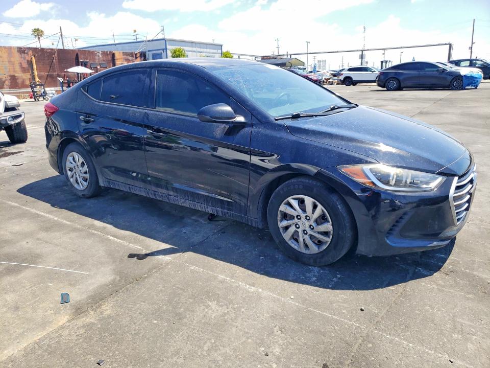 52433516 :رقم المزاد ، 5NPD74LF3HH186278 vin ، 2017 Hyundai Elantra مزاد بيع