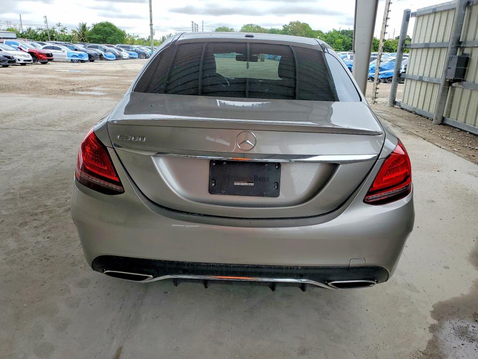 51456886 :رقم المزاد ، 55SWF8DB7KU303265 vin ، 2019 Mercedes-benz C مزاد بيع