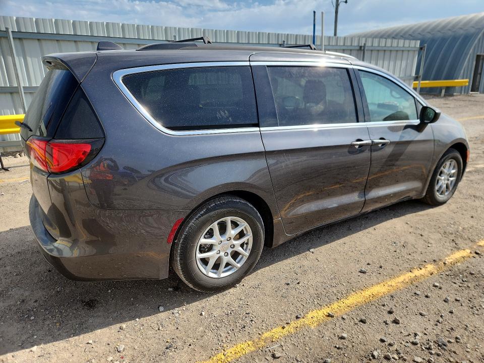 53303206 :رقم المزاد ، 2C4RC1DG0LR264714 vin ، 2020 Chrysler Voyager مزاد بيع