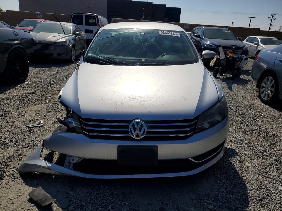 53551856 :رقم المزاد ، 1VWBP7A32DC037705 vin ، 2013 Volkswagen Passat مزاد بيع