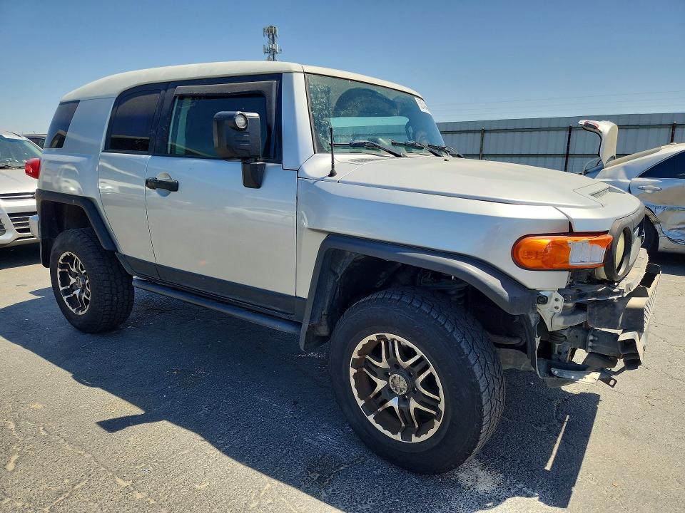 53749436 :رقم المزاد ، JTEBU11F770037106 vin ، 2007 Toyota Fj Cruiser مزاد بيع