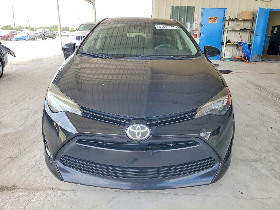54886586 :رقم المزاد ، 5YFBURHE3HP628038 vin ، 2017 Toyota Corolla مزاد بيع