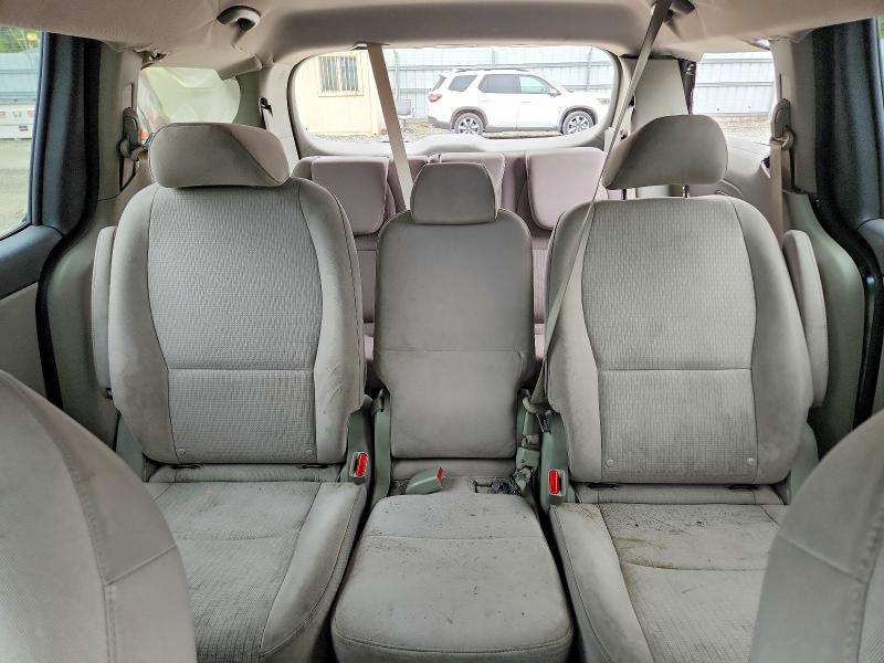 Продажа на аукционе авто 2017 Kia Sedona, vin: KNDMB5C12H6234274, номер лота: 52428666