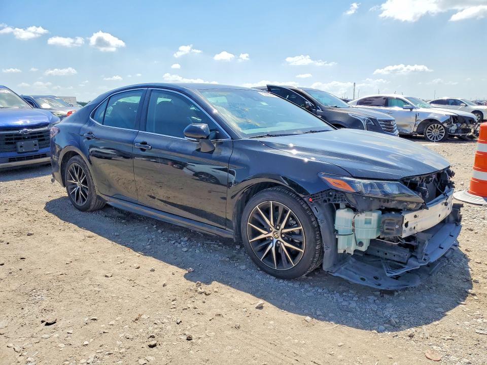 Продаж на аукціоні авто 2022 Toyota Camry, vin: 4T1G11AK2NU625304, номер лоту: 53390546