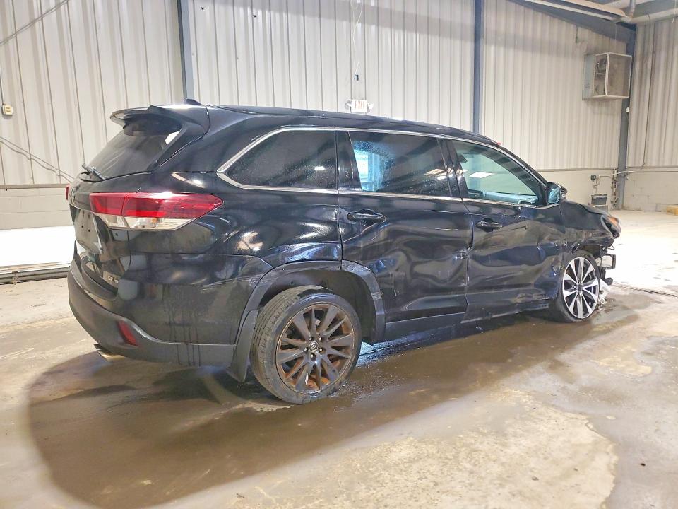 52210036 :رقم المزاد ، 5TDJZRFH5KS563380 vin ، 2019 Toyota Highlander مزاد بيع