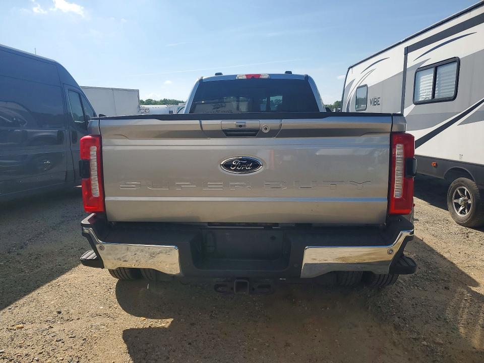 54414996 :رقم المزاد ، 1FT8W3DM4PEE02214 vin ، 2023 Ford F350 مزاد بيع