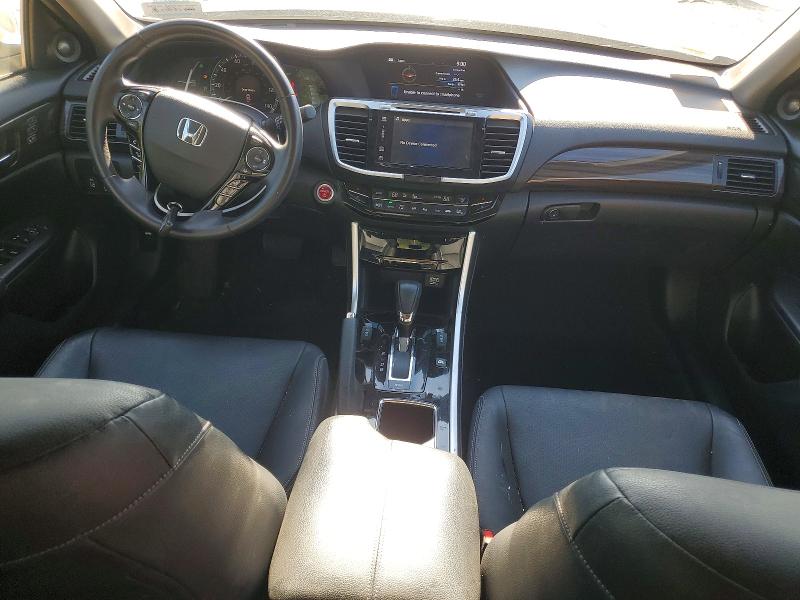 Продажа на аукционе авто 2017 Honda Accord, vin: JHMCR6F54HC023248, номер лота: 52810146
