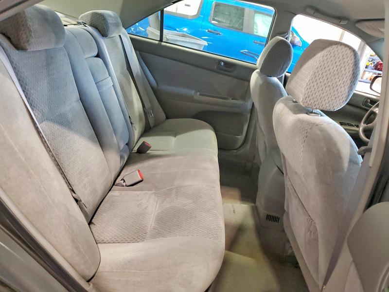 55381666 :رقم المزاد ، 4T1BE32K64U823990 vin ، 2004 Toyt Camry مزاد بيع