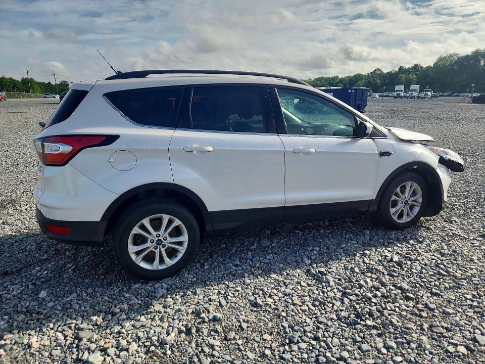 54598636 :رقم المزاد ، 1FMCU0HD7JUB68121 vin ، 2018 Ford Escape مزاد بيع