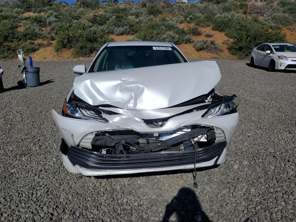 Продаж на аукціоні авто 2018 Toyota Camry, vin: 4T1B11HKXJU645634, номер лоту: 51917356
