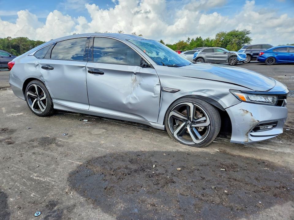 Aukcja sprzedaży 2018 Honda Accord, vin: 1HGCV1F30JA086123, numer aukcji: 55272066