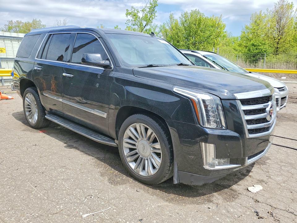 53230446 :رقم المزاد ، 1GYS3BKJ0FR276792 vin ، 2015 Cadillac Escalade مزاد بيع