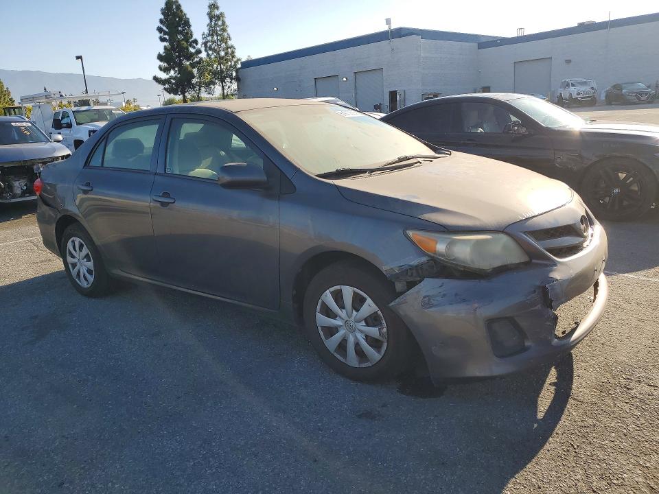 51648886 :رقم المزاد ، 5YFBU4EE7DP136565 vin ، 2013 Toyota Corolla مزاد بيع