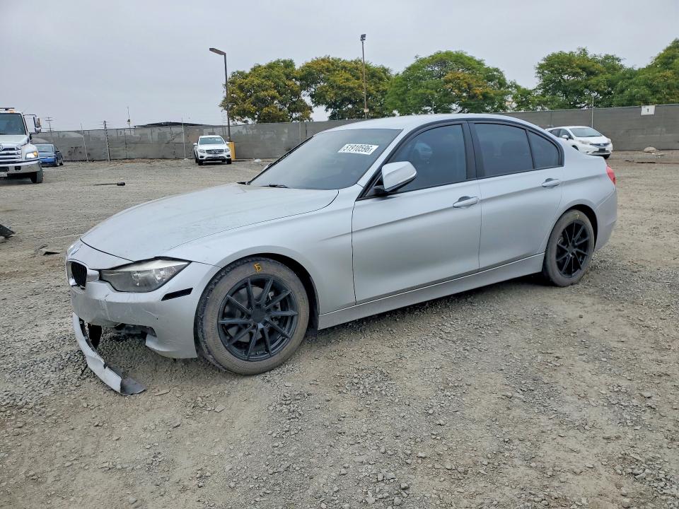 51910596 :رقم المزاد ، WBA3A5G57ENP32481 vin ، 2014 Bmw 328 مزاد بيع