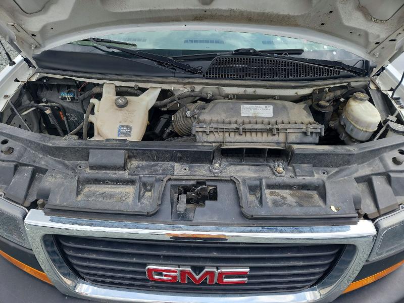 52645996 :رقم المزاد ، 7GZ67UC73NN001159 vin ، 2022 Gmc Savana مزاد بيع