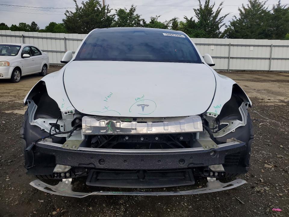 Продаж на аукціоні авто 2025 Tesla Model Y, vin: 7SAYGDEE5SF290334, номер лоту: 52847036
