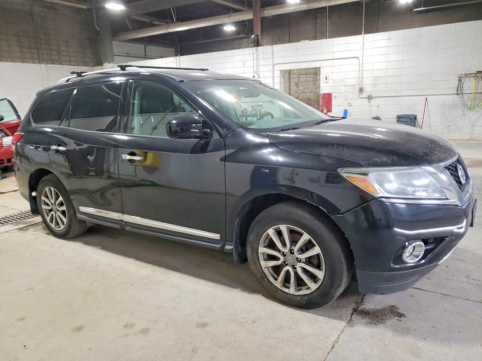 53745536 :رقم المزاد ، 5N1AR2MM7FC707683 vin ، 2015 Nissan Pathfinder مزاد بيع