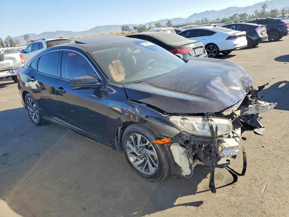 Продаж на аукціоні авто 2018 Honda Civic, vin: 2HGFC2F7XJH526801, номер лоту: 53467176