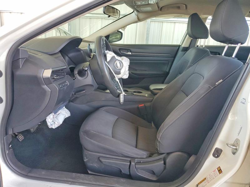53206816 :رقم المزاد ، 1N4BL4BV4MN417037 vin ، 2021 Nissan Altima مزاد بيع