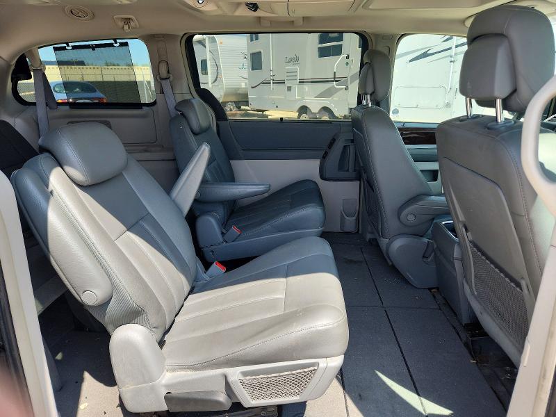 53736146 :رقم المزاد ، 2A4RR5DX0AR398975 vin ، 2010 Chrysler Town & Country مزاد بيع