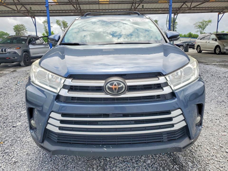 2019 Toyota Highlander მანქანა იყიდება აუქციონზე, vin: 5TDKZRFH9KS326864, აუქციონის ნომერი: 55229346