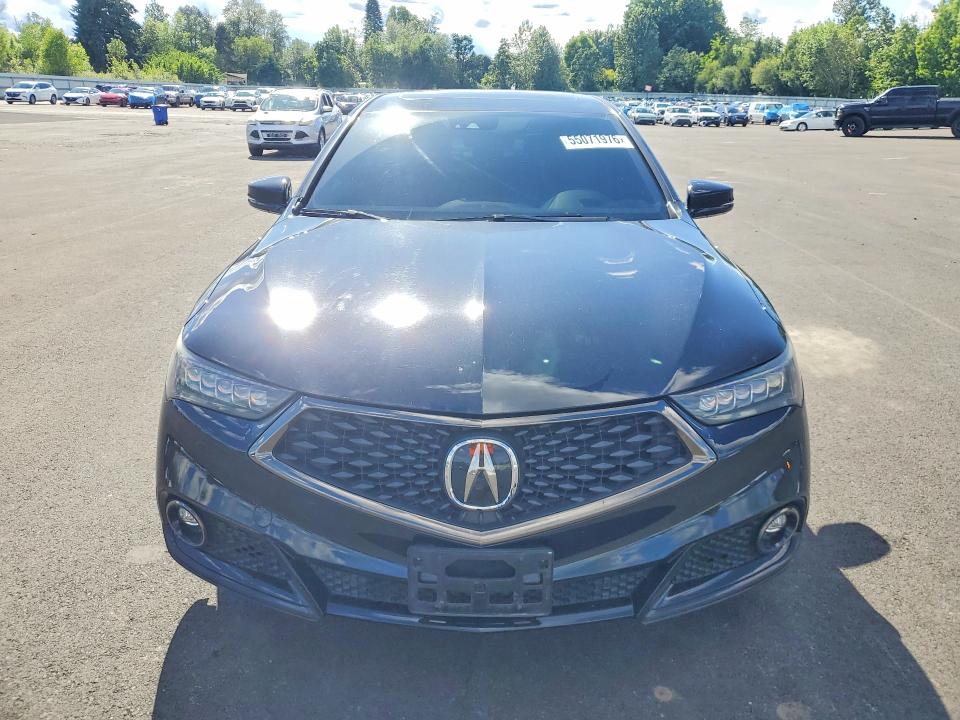 55071976 :رقم المزاد ، 19UUB2F62JA001621 vin ، 2018 Acura Tlx مزاد بيع