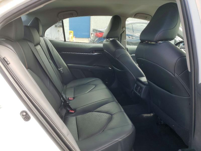 53651946 :رقم المزاد ، 4T1F11BK4LU010972 vin ، 2020 Toyota Camry مزاد بيع