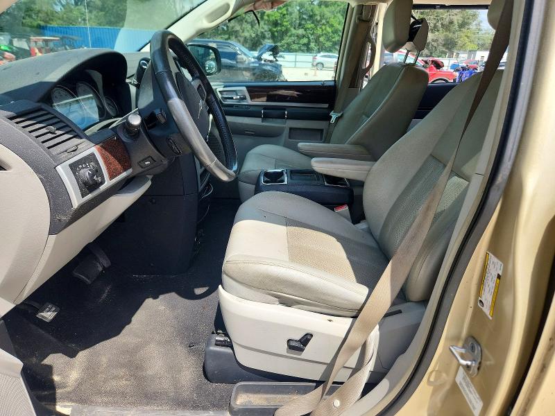 53577746 :رقم المزاد ، 2A4RR8DX7AR376960 vin ، 2010 Chrysler Town & Country مزاد بيع