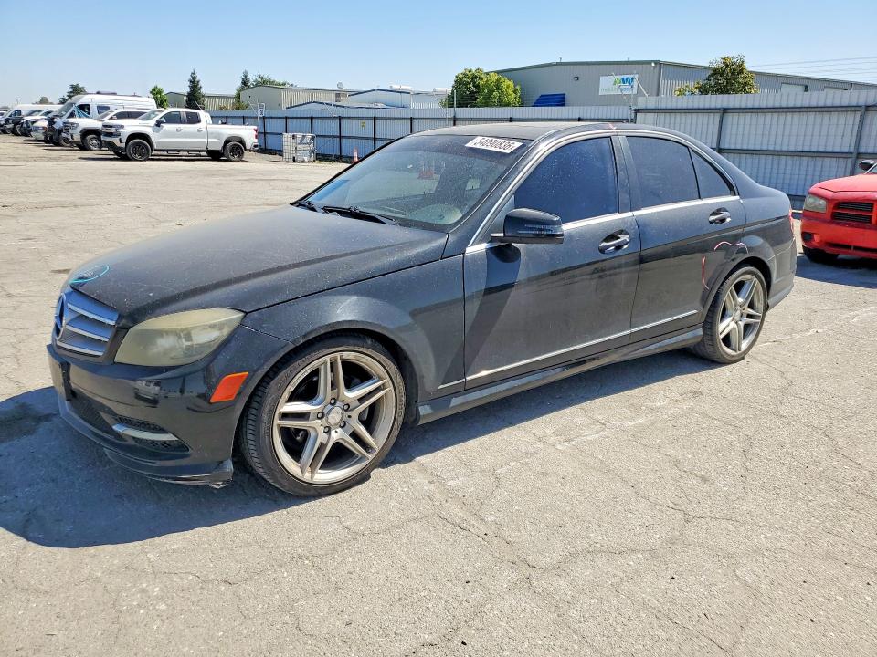 54090836 :رقم المزاد ، WDDGF5EB1BR137568 vin ، 2011 Mercedes-benz C مزاد بيع