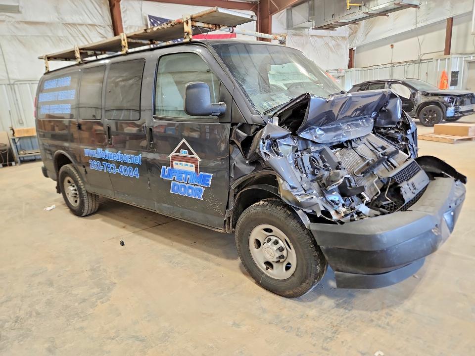 Продаж на аукціоні авто 2017 Chevrolet Express G2500, vin: 1GCWGAFF6H1268094, номер лоту: 52835746
