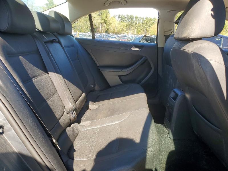 53001876 :رقم المزاد ، 3VWDZ7AJ2BM318626 vin ، 2011 Volkswagen Jetta مزاد بيع