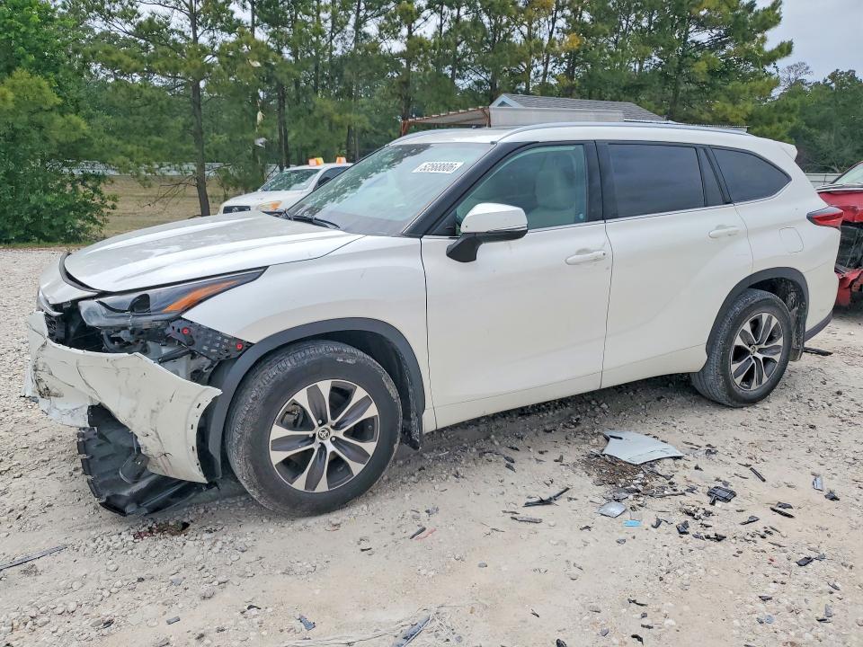 Aukcja sprzedaży 2021 Toyota Highlander, vin: 5TDGZRAH9MS043851, numer aukcji: 52568806