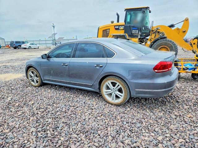 53925646 :رقم المزاد ، 1VWCN7A36DC024370 vin ، 2013 Volkswagen Passat مزاد بيع